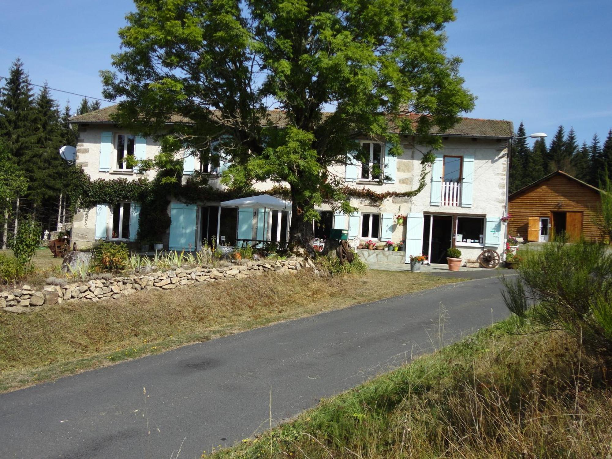 Hotel La Ferme Du Garnasson Doranges Esterno foto